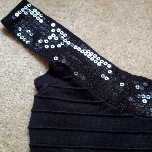 Bundle of 2 mini dresses - Picture 8 of 11